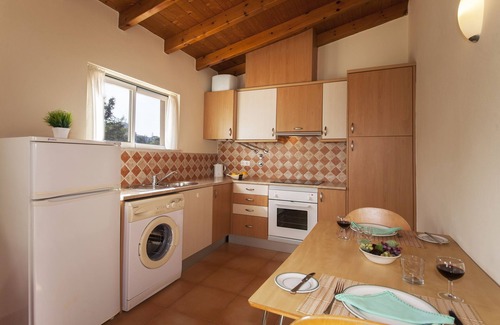 Ameijeira Apartment | A14 - Cozy Torraltinha Apartment