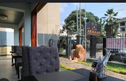 Kinyozi Bed & Breakfast | Aarman suites