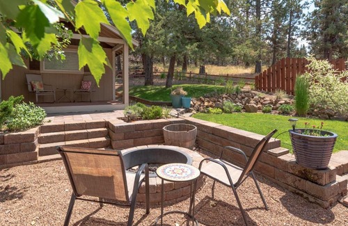 Old Farm District House | Aaron Way