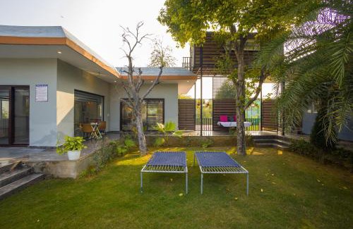 Taoru Villa | Aarul Farm - Poolside Living with Gazebos
