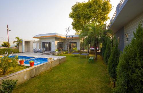 Taoru Villa | Aarul Farm - Poolside Living with Gazebos