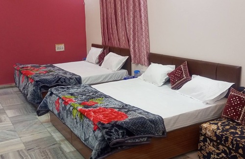 Ujjain Bed & Breakfast | Aashirwad Residency @ Home Stay/Bed & Breakfast Unit of MP Tourism Board
