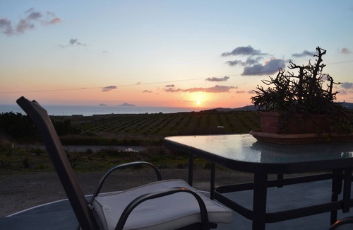 Exomytis Villa | AB Green Villa Santorini