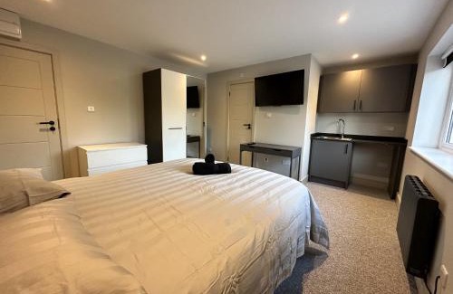 Waltham Abbey House | Abbey Rooms
