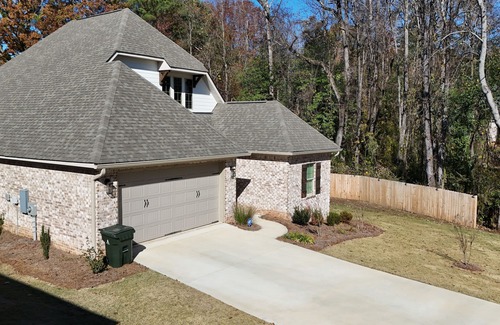 Auburn House | Abernathy Homenn