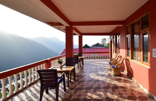 Shoja House | Abhishek Homestay: Your Cozy Retreat Amid Shoja's Scenic Serenity