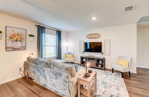 Bellmead House | about 6 Mi to Waco Newly Constructed Family Home