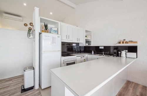 Ledge Point Apartment | Absolute beachfront villa, Ledge Point