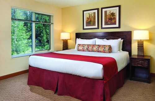 Canmore Resort | Absolutely gorgeous resort & condos !