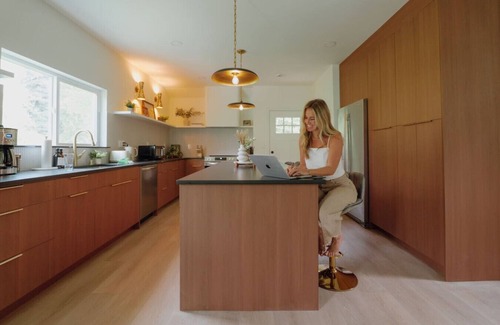 Seattle House | AC/Family 14 ppl/Parking/Chef Kitchen/Mins to DT