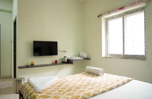 Gachibowli Apartment | AC Room Near ISB/US Embassy, Gachibowli