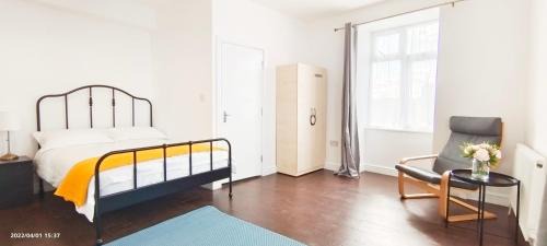 Brent Apartment | Acacia Flat 189 in Wembley