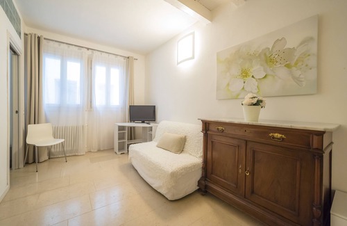 Citta Alta House | Academia Residence