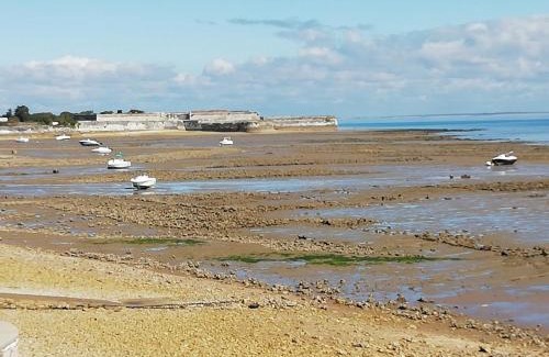 La Flotte House | Accès océan sur grand terrain clos