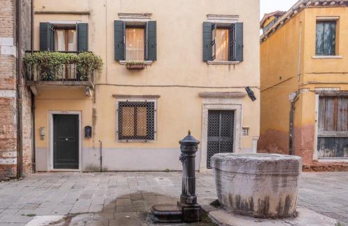 Dorsoduro Apartment | Accademia Apartments R&R