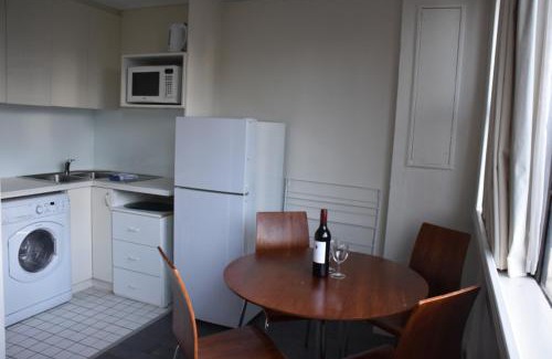 Darlinghurst Apartment | Accommodation Sydney CBD - Hyde Park Plaza Park View 38 College Street Studio Apartment