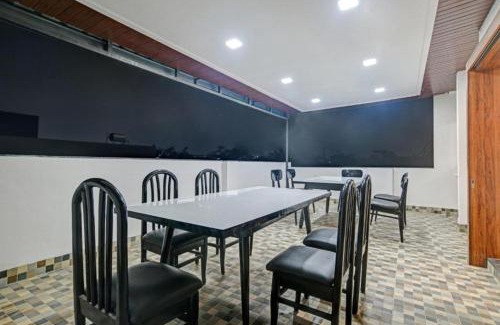 Vijay Nagar Hotel | Aceotel Inn Flamingo