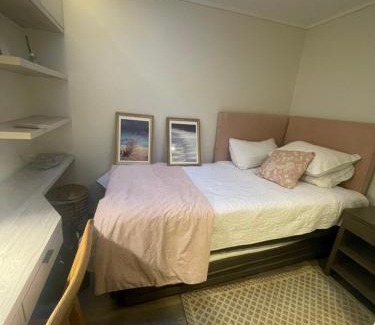 Vitacura House | Acogedora habitación junto a nuestra familia en exclusivo sector de Santiago