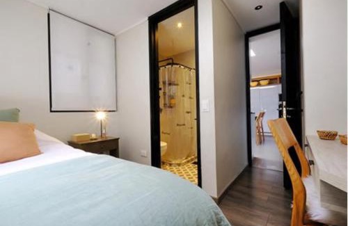 Vitacura House | Acogedora habitación junto a nuestra familia en exclusivo sector de Santiago