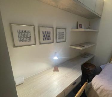 Vitacura House | Acogedora habitación junto a nuestra familia en exclusivo sector de Santiago