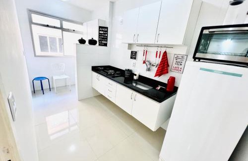 Praia do Morro Apartment | Aconchego na Praia do Morro - 2 quartos com Varanda e Garagem - Perto do Mar