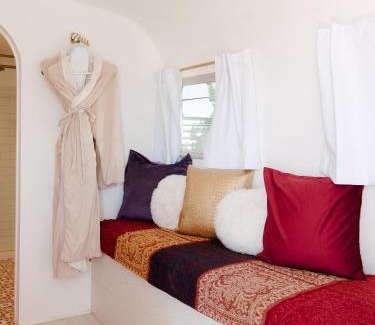 Desert Hot Springs Hotel | Acres Landing