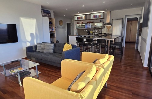 Thissio Condo | Acropolis Sky Villa: Make some family memories - 7bd/6ba views W/D Walk to sites