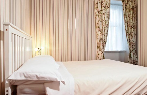 Perth House | Adam Guest House