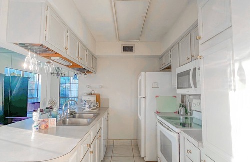 Addison Condo | Addison 1bd/ba near Addison Cirn