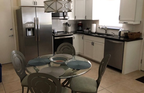 Laurel Hotel | Addys Villas