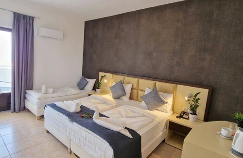 Adele Hotel | ADEL PARADISE