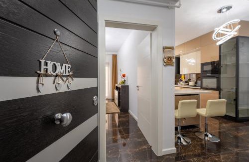 Timisoara Apartment | Adela & Robert Home cu piscină și parcare privată