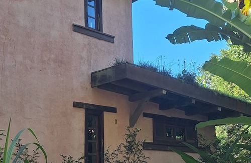 Paulo Lopes Cabin | Adobe Refuge. Comfort and peace in the Atlantic Forest, close to the beaches of southern SC