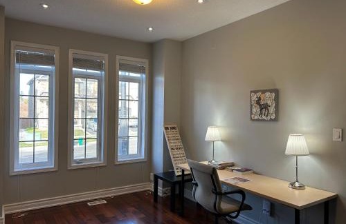 Ajax House | Adorable Ajax House for Rent