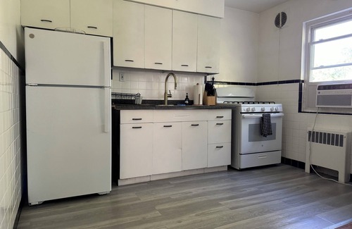 Westwood Apartment | Adorable Apartment,tPet Friendly, Close to Downtown and Hospitals