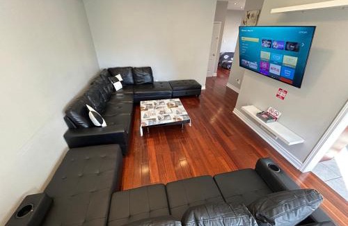 Ajax House | Adorable Full house in Ajax Incl Basement