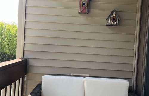 Weirs Beach Condo | Adorable, updated condo. Walk to Weirs Beach. Near Bank of N.H.Pavilion.