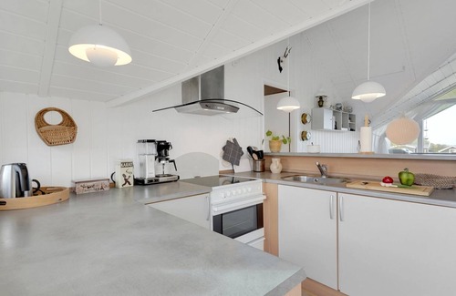 Venemose House | "Adrina" - 175m from the sea by Interhome