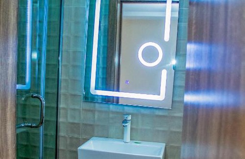 Somolu Hotel | ADUN SUITES