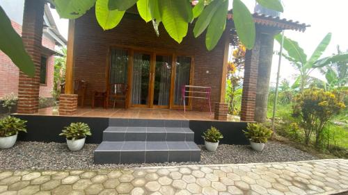 Sarongan House | Adventure Turtle Homestay Meru Betiri