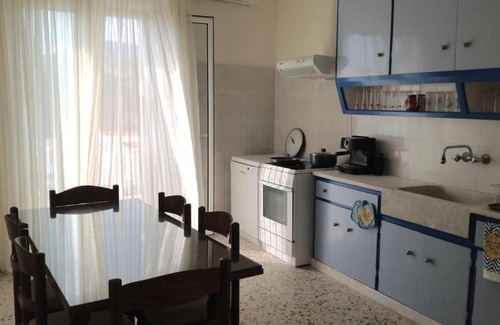 Marmari Apartment | Aegean colors apartment