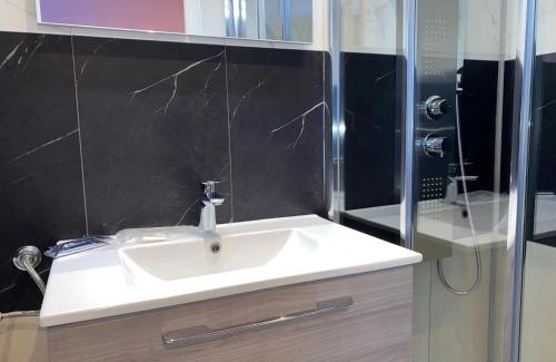 Issy-les-Moulineaux Hotel | Aero Hotel