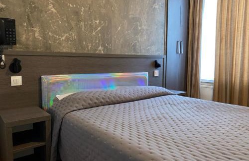 Issy-les-Moulineaux Hotel | Aero Hotel