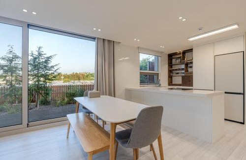 Aewol House | Aewol Damdam Stay