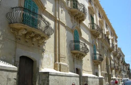 Noto Historic Centre Bed & Breakfast | Affittacamere Conte Di Cavour