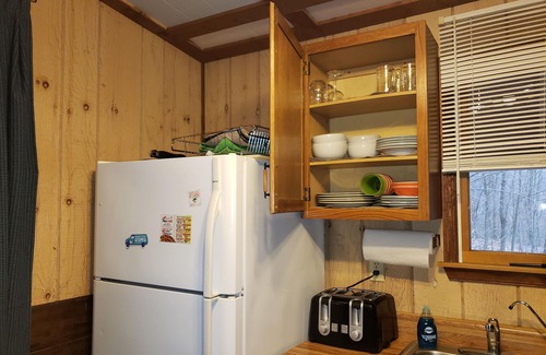 Huntingdon Cabin | Affordable cabin near Raystown Lake, minutes from Seven Points & Allegrippas Tr