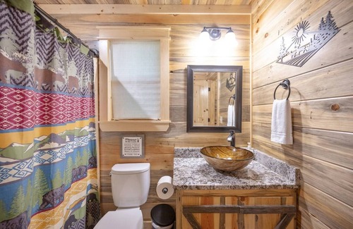 Hochatown Cabin | Affordable family cabin close to Safari Park!