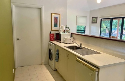 Kalgan Apartment | Affordable family friendly farm stay studio
