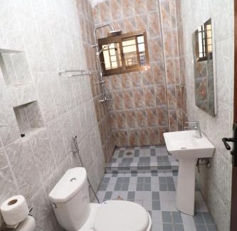 Kribi Apartment | AfriqPnB RF Appart 3-chambres avec Piscine