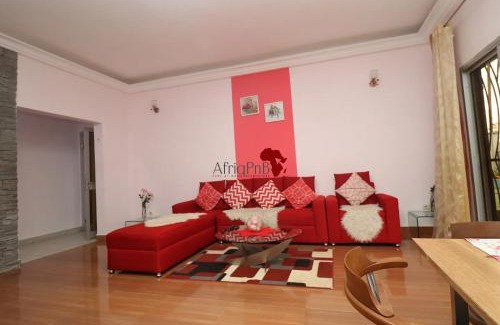Kribi Apartment | AfriqPnB RF Appart Biyem Assi avec Piscine